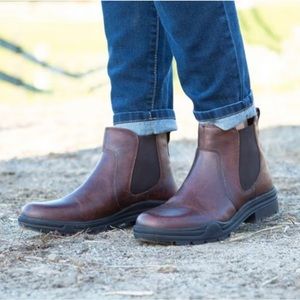 NWT Chelsea riding boots